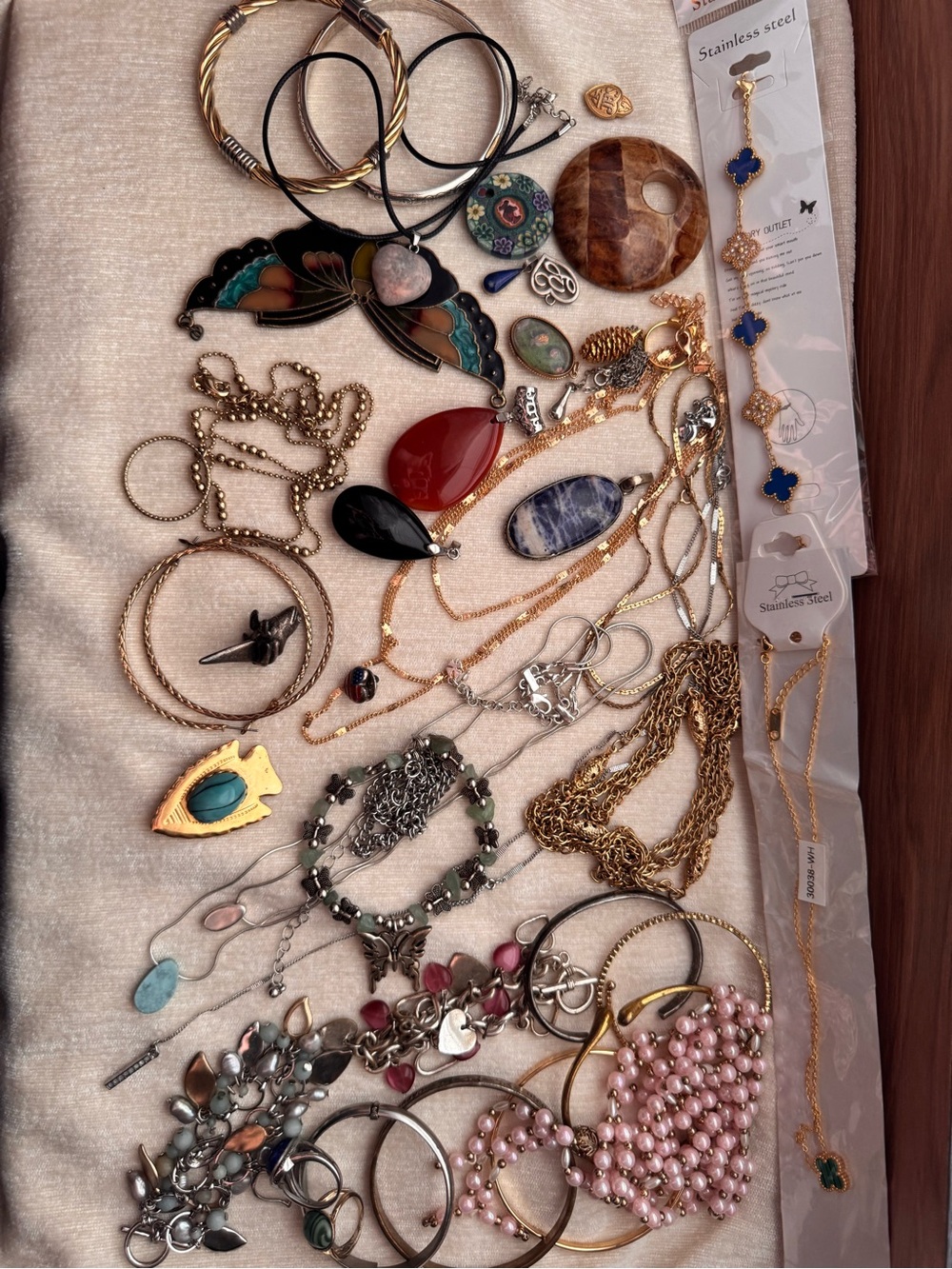 🛍️3/$65🛍️ 40PC Random Jewelry Bundle